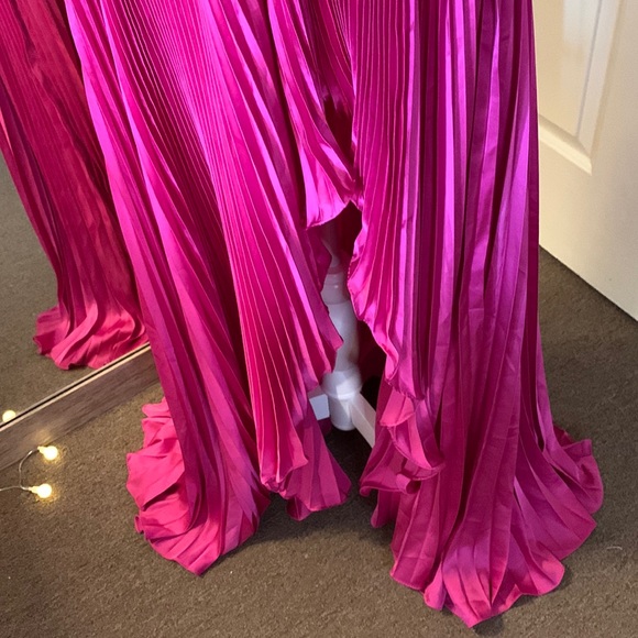 Mac Duggal One Shoulder Pleated Charmeuse Gown with Slit 49837 - Picture 9 of 16